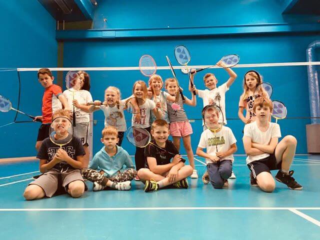 szkolka-dla-dzieci-badminton